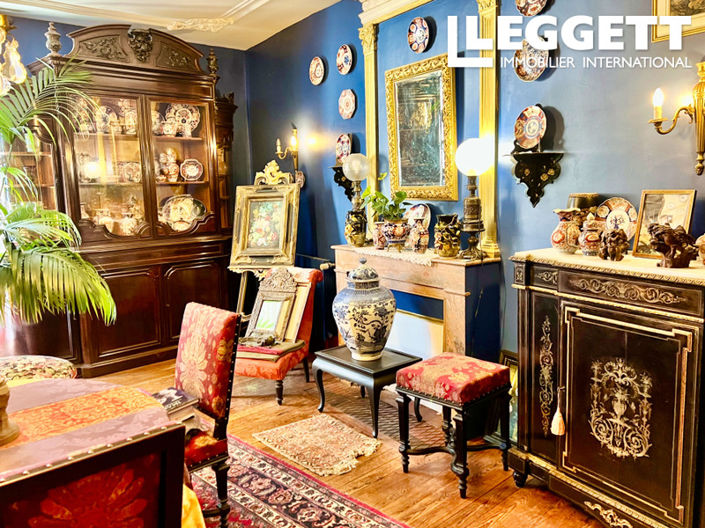 Image No.4-8 Bed House for sale