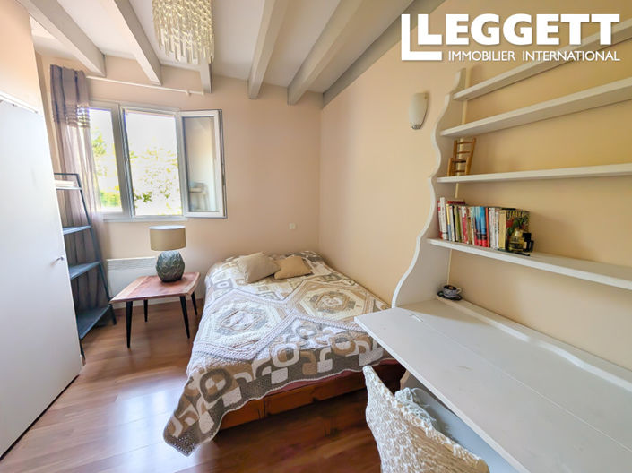 Image No.9-4 Bed House for sale