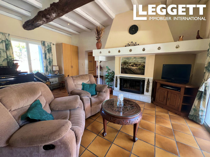 Image No.8-4 Bed House for sale