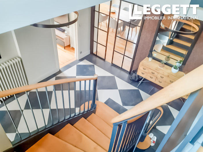 Image No.3-6 Bed House for sale