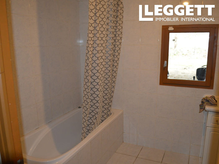 Image No.9-3 Bed House for sale