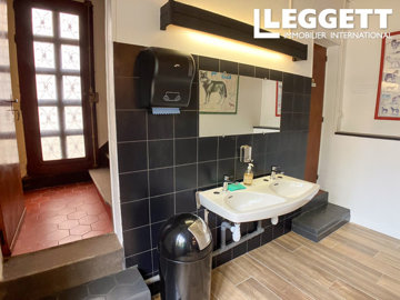 ahr0chm6ly9jzg4uagvzdglhlmltbw8vaw1hz2uvvevom