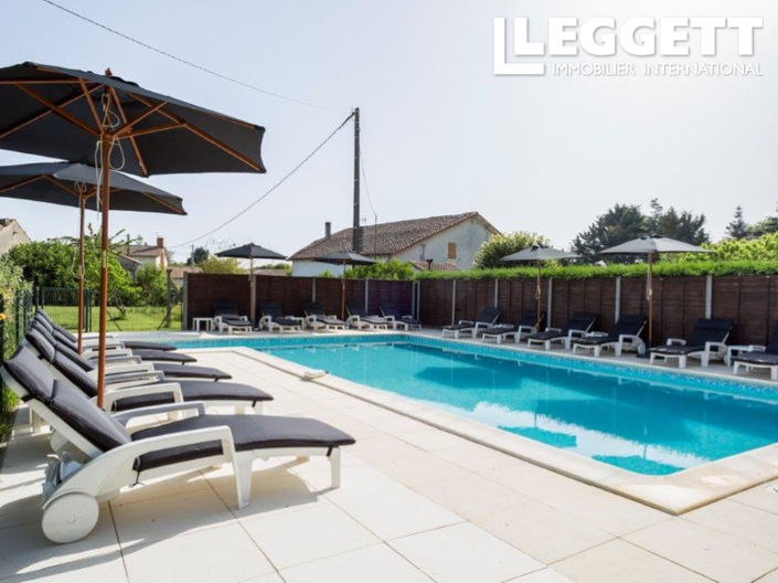 Image No.8-17 Bed House for sale