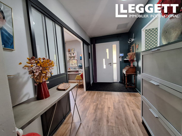 Image No.3-5 Bed House for sale