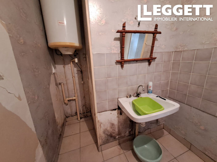 Image No.6-2 Bed House for sale