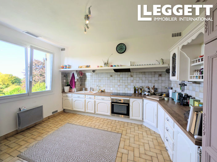 Image No.9-5 Bed House for sale