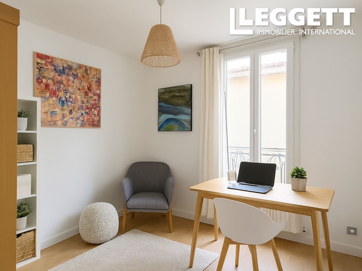 Image No.10-6 Bed House for sale