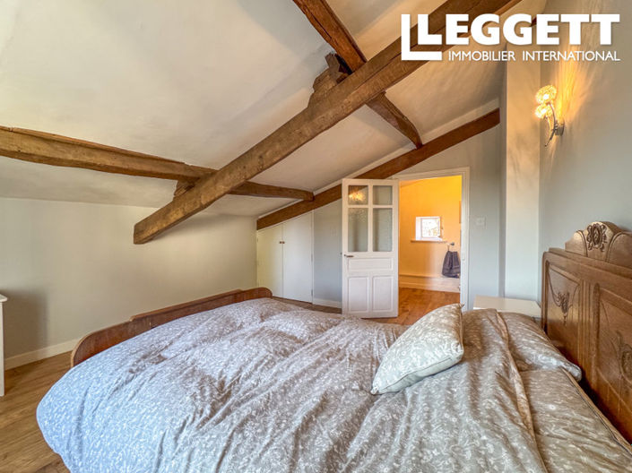 Image No.8-2 Bed House for sale