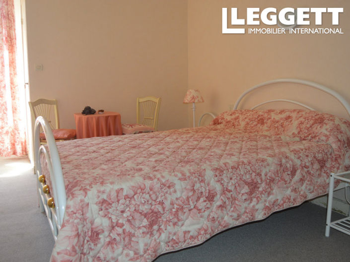 Image No.6-11 Bed Commercial for sale