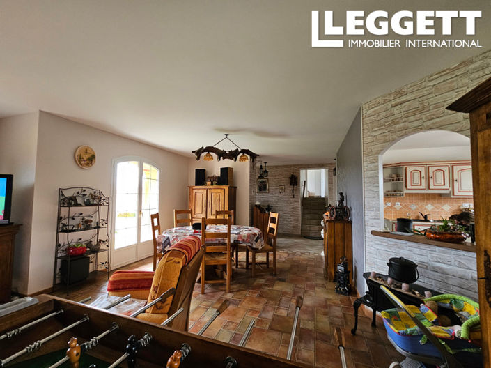 Image No.5-5 Bed House for sale