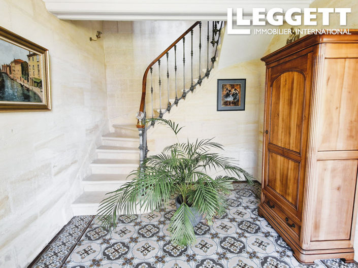 Image No.2-6 Bed House for sale