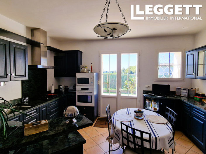 Image No.3-6 Bed House for sale