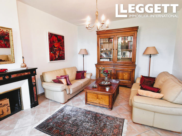 Image No.5-6 Bed House for sale