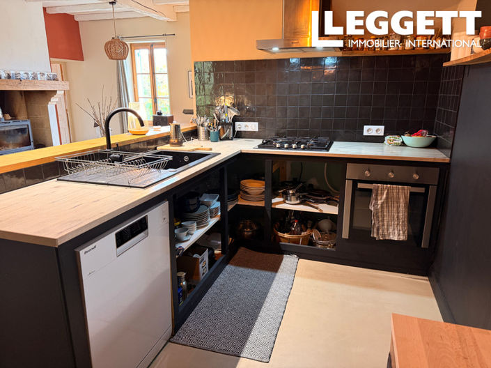 Image No.8-4 Bed House for sale