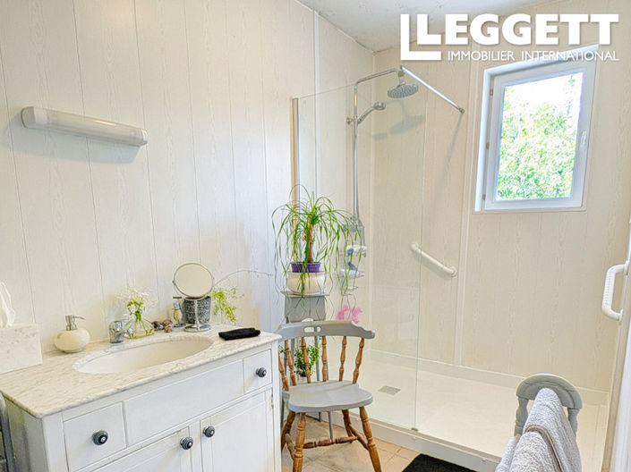 Image No.7-4 Bed House for sale