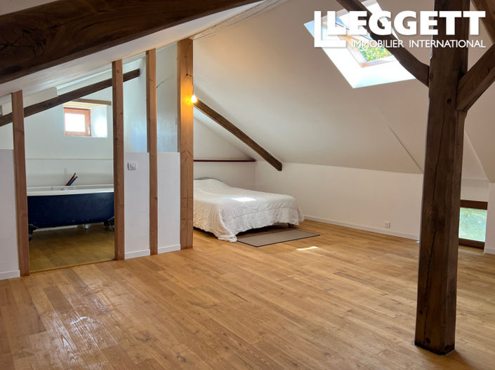 Image No.8-3 Bed House for sale