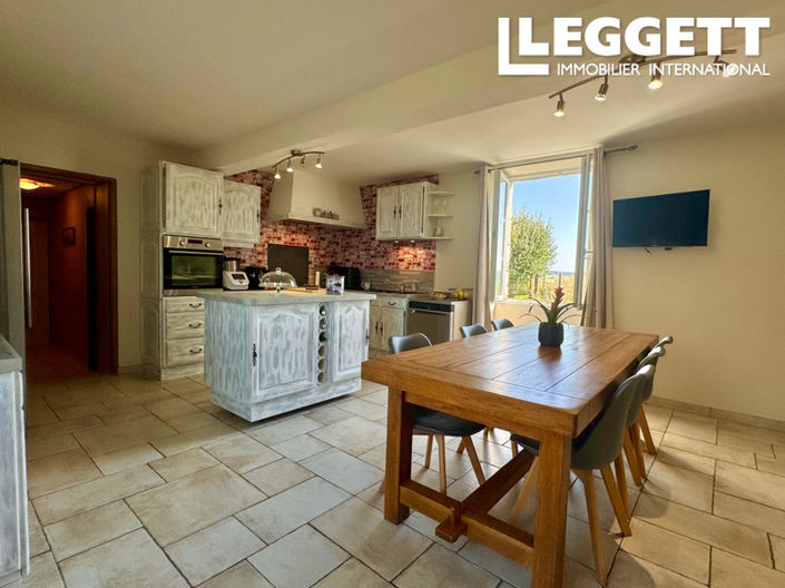 Image No.3-Maison de 5 chambres à vendre à Saint-Gervais-les-Trois-Clochers