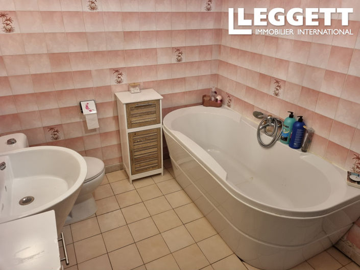 Image No.9-4 Bed House for sale