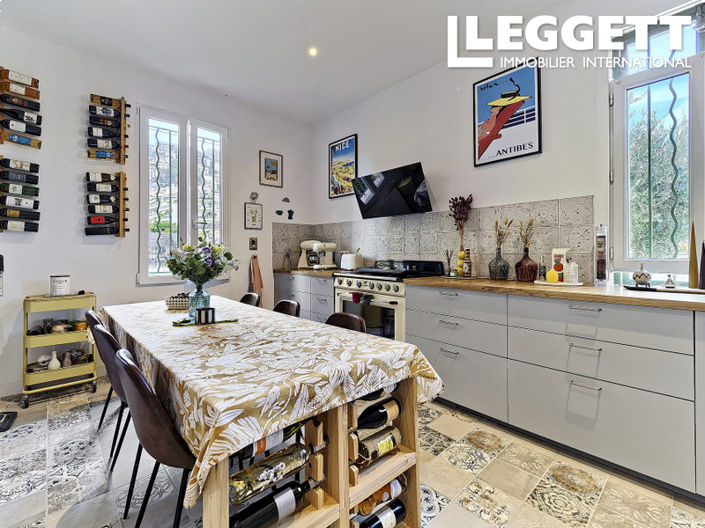 Image No.3-4 Bed House for sale