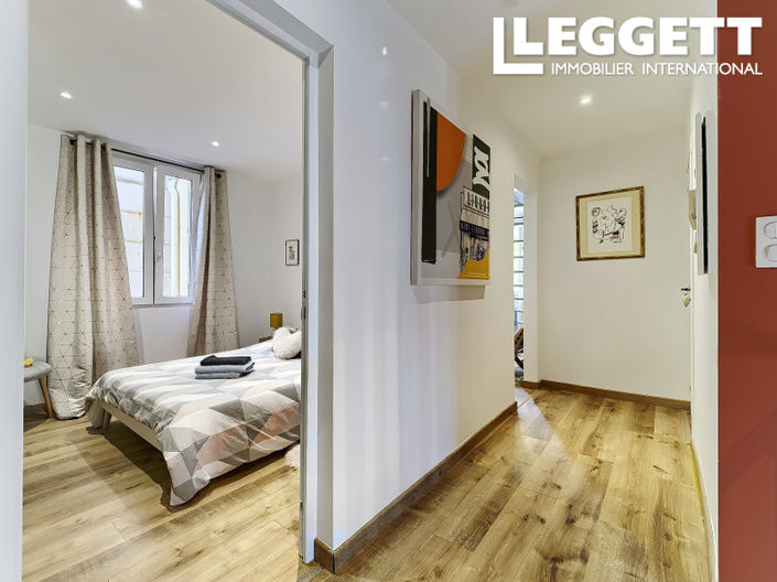 Image No.6-4 Bed House for sale