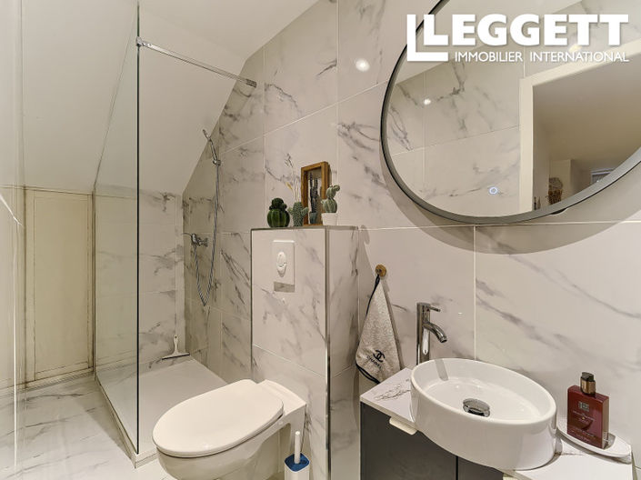 Image No.8-4 Bed House for sale