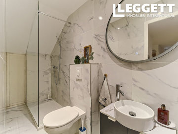 ahr0chm6ly9jzg4uagvzdglhlmltbw8vaw1hz2uvvevom