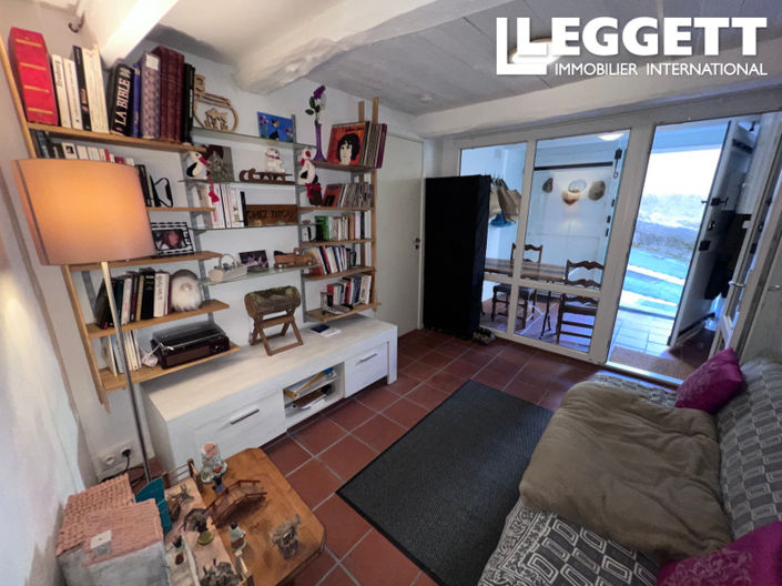 Image No.10-3 Bed House for sale