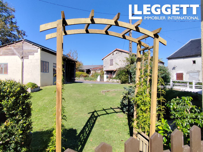 Image No.10-2 Bed House for sale