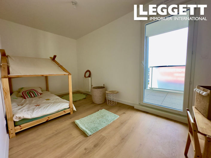 Image No.8-3 Bed Apartment for sale