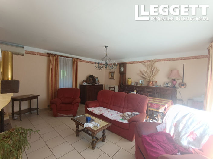 Image No.5-4 Bed House for sale