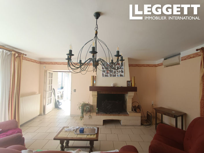 Image No.6-4 Bed House for sale