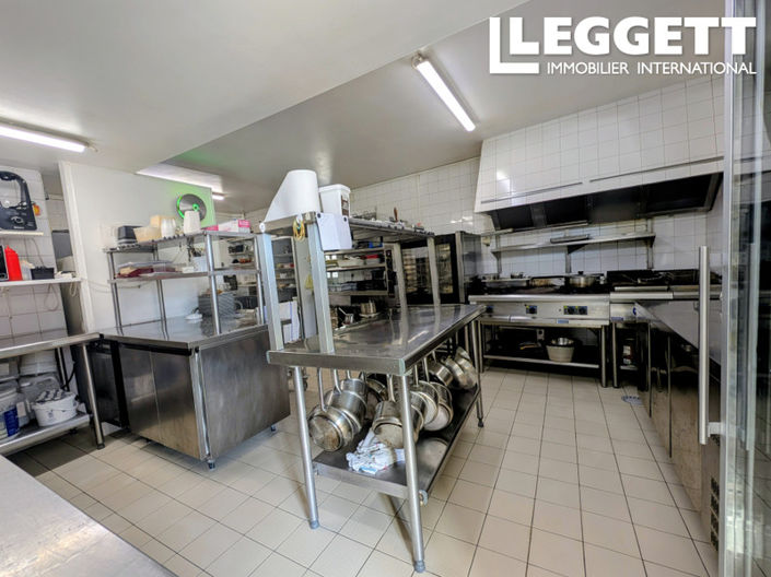 Image No.6-Commercial de 3 chambres à vendre à Mansle