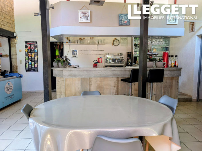 Image No.7-Commercial de 3 chambres à vendre à Mansle