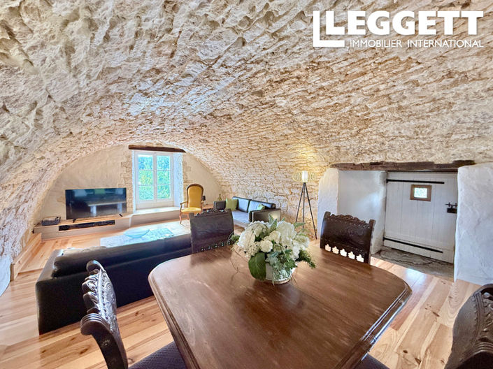 Image No.4-6 Bed House for sale