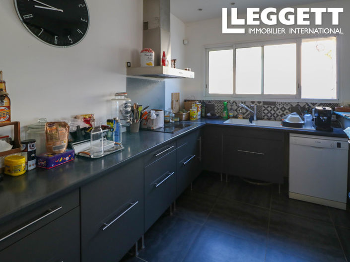 Image No.5-4 Bed House for sale