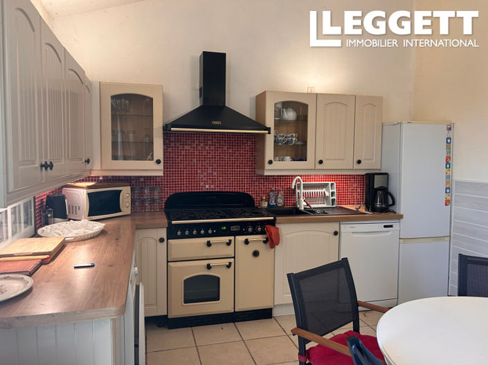 Image No.7-6 Bed House for sale