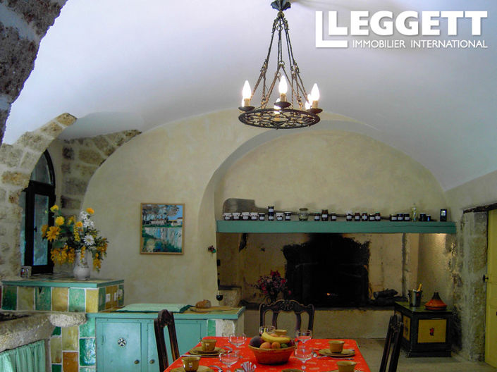 Image No.6-6 Bed House for sale