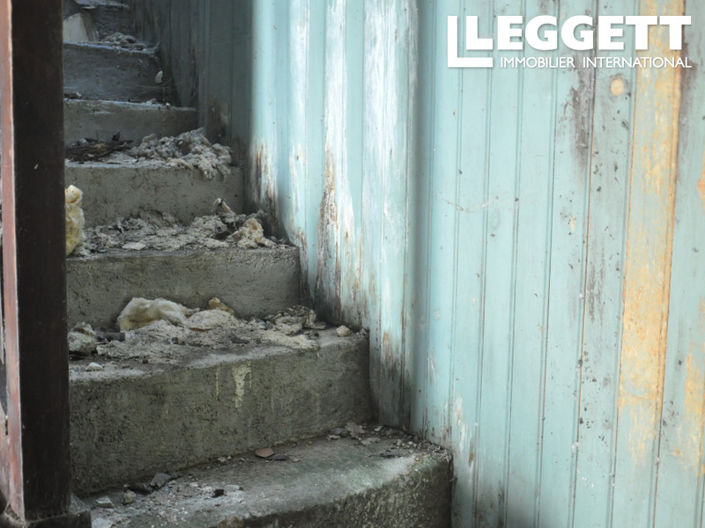 Image No.8-3 Bed House for sale