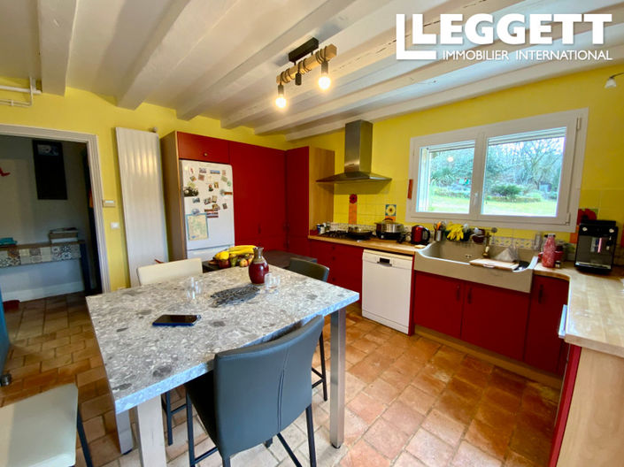 Image No.10-4 Bed House for sale