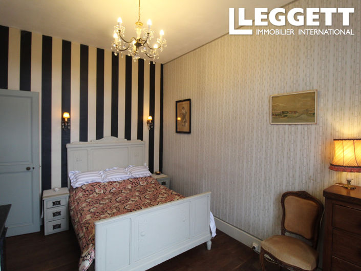 Image No.5-5 Bed House for sale