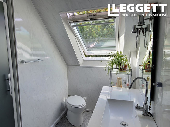 Image No.10-3 Bed House for sale