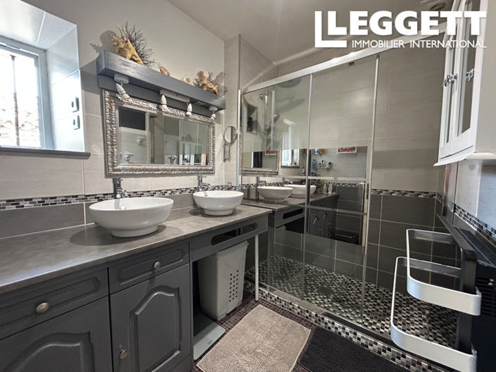 Image No.7-3 Bed House for sale