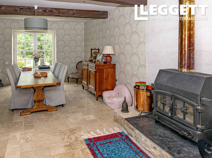 Image No.7-6 Bed House for sale