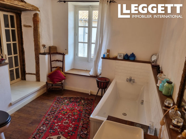 Image No.9-2 Bed House for sale