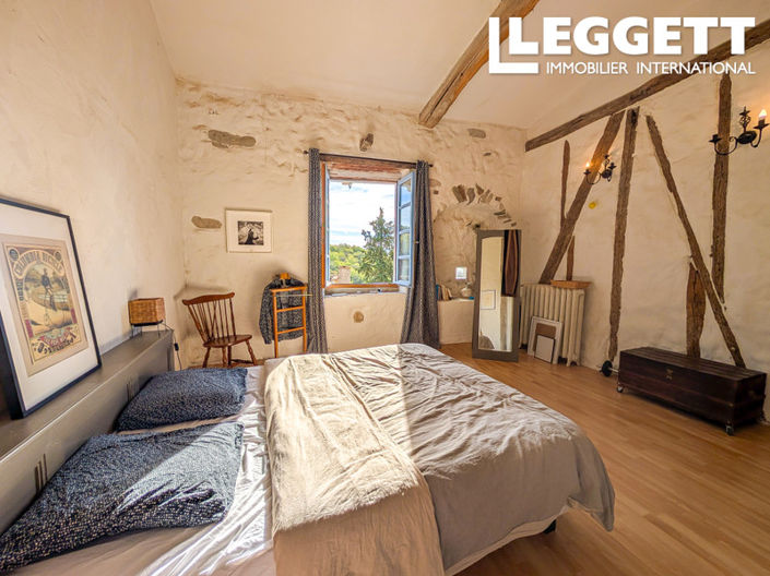 Image No.10-7 Bed House for sale