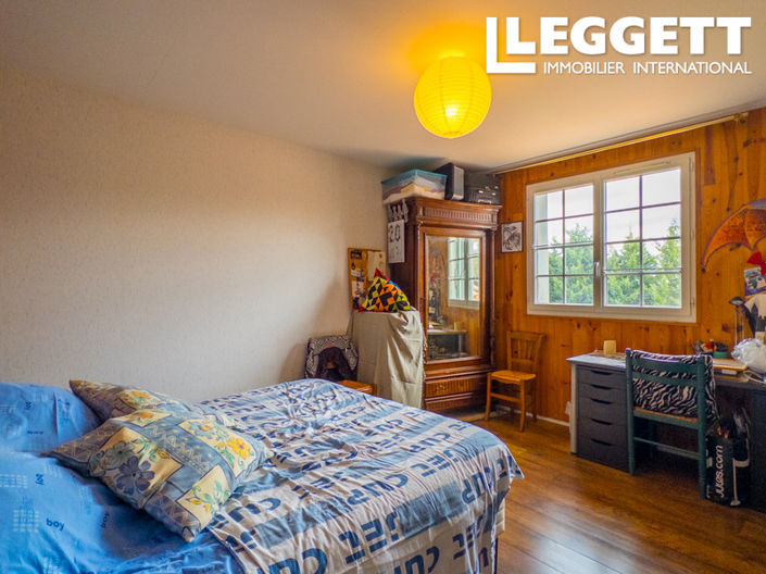 Image No.6-4 Bed House for sale