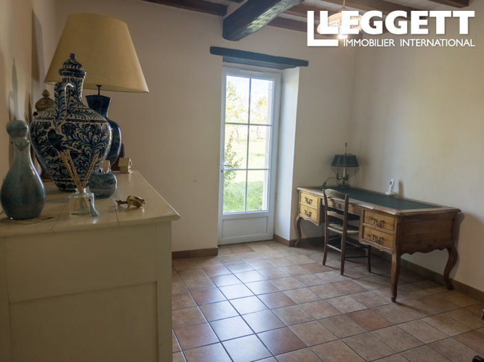 Image No.4-5 Bed House for sale