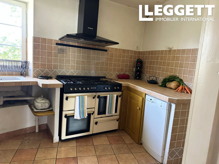 Image No.9-5 Bed House for sale