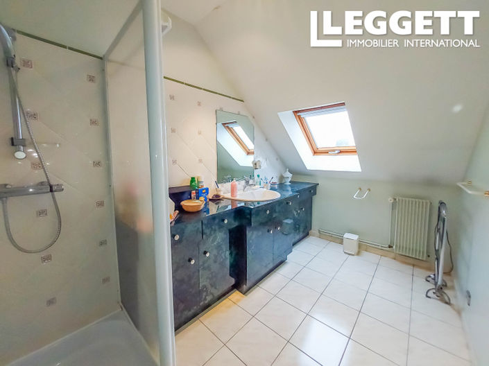 Image No.6-4 Bed House for sale