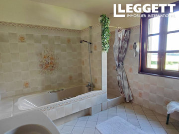 ahr0chm6ly9jzg4uagvzdglhlmltbw8vaw1hz2uvvevom